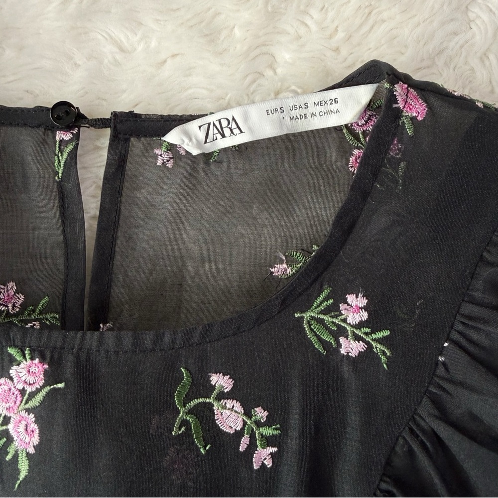 Zara Woman Black Sheer Embroidery Floral Ruffle Puff Sleeve Top SMALL Whimsigoth - Picture 8 of 9